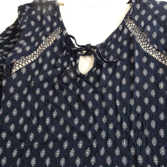 Hollister Top Women Size S Navy Blue Boho With Crochet Detail Long Sleeve FLAW - Picture 2 of 13
